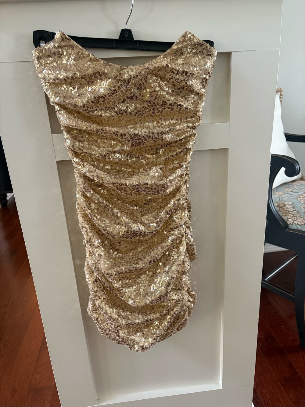 Strapless Gold Sequin homecoming dress - Picture 4 of 4